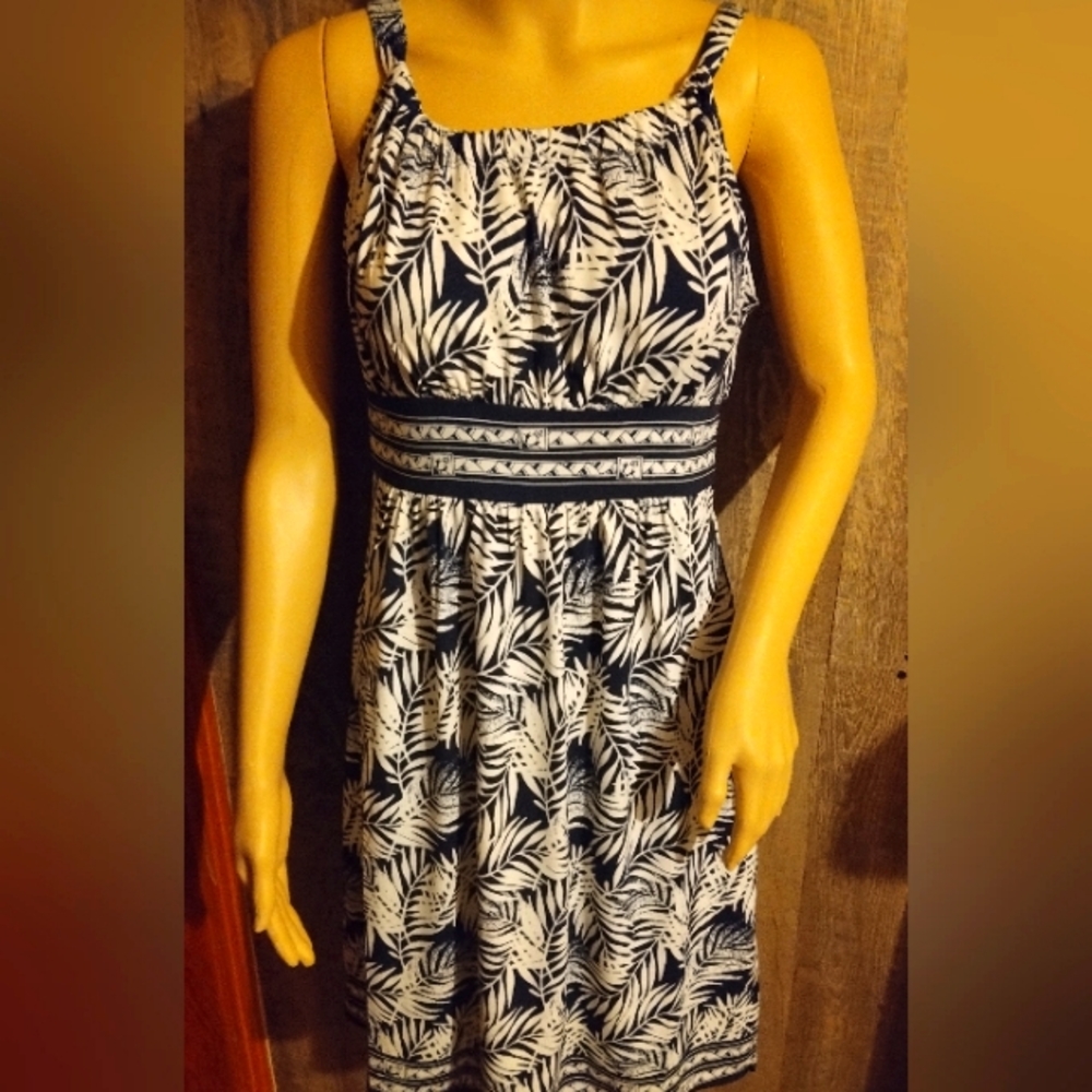 XS MAX STUDIO CASUAL DRESS
